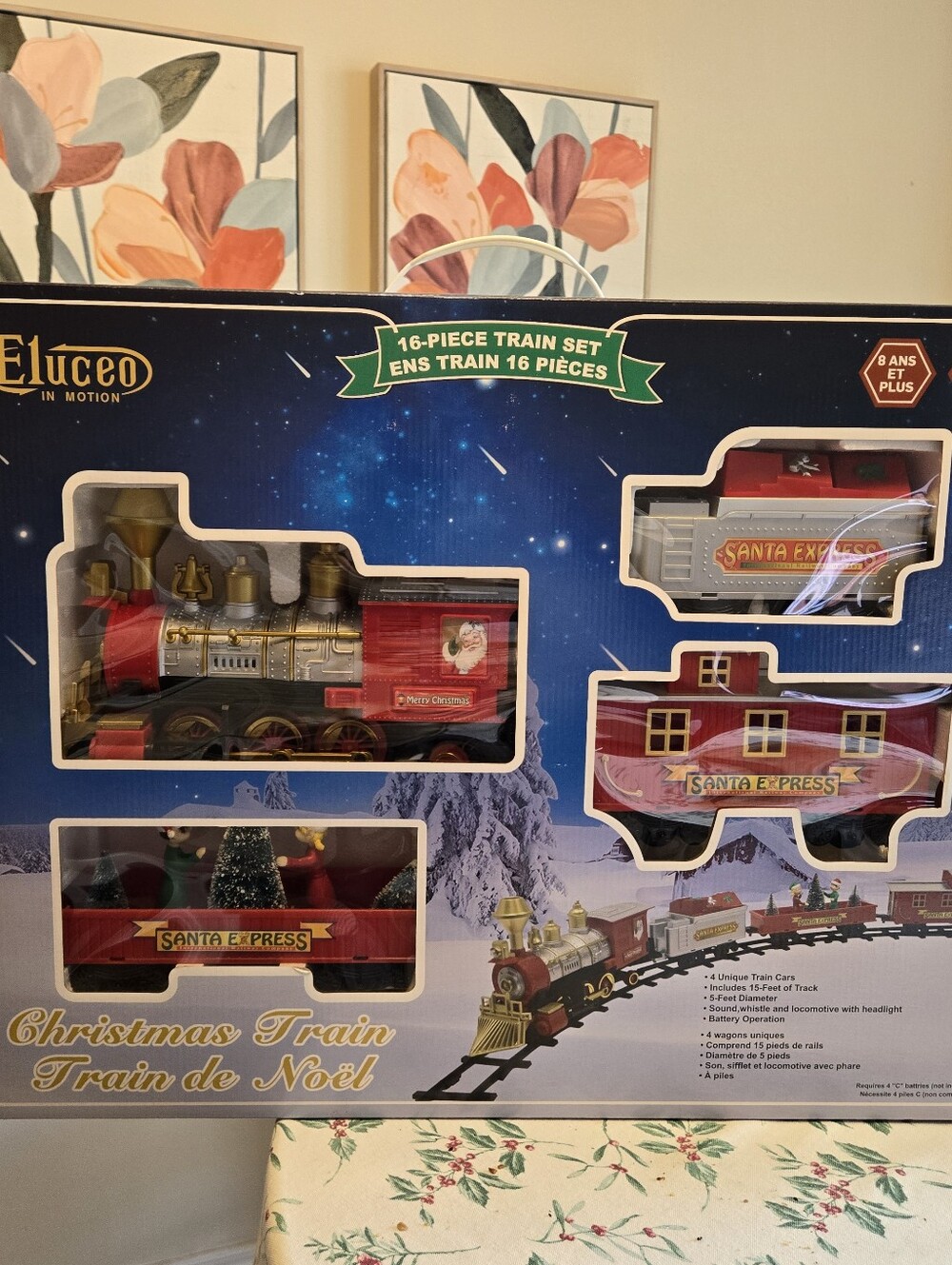 Red & Gold Santa Express Christmas Train - 16-Piece Holiday Set